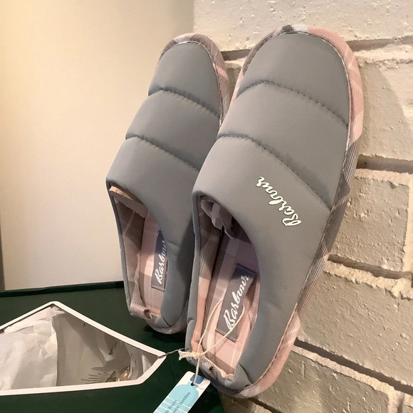 NIB Barbour “Scottie” Gray and Pink Quilted Slip On Size 5 Womens - Picture 12 of 12